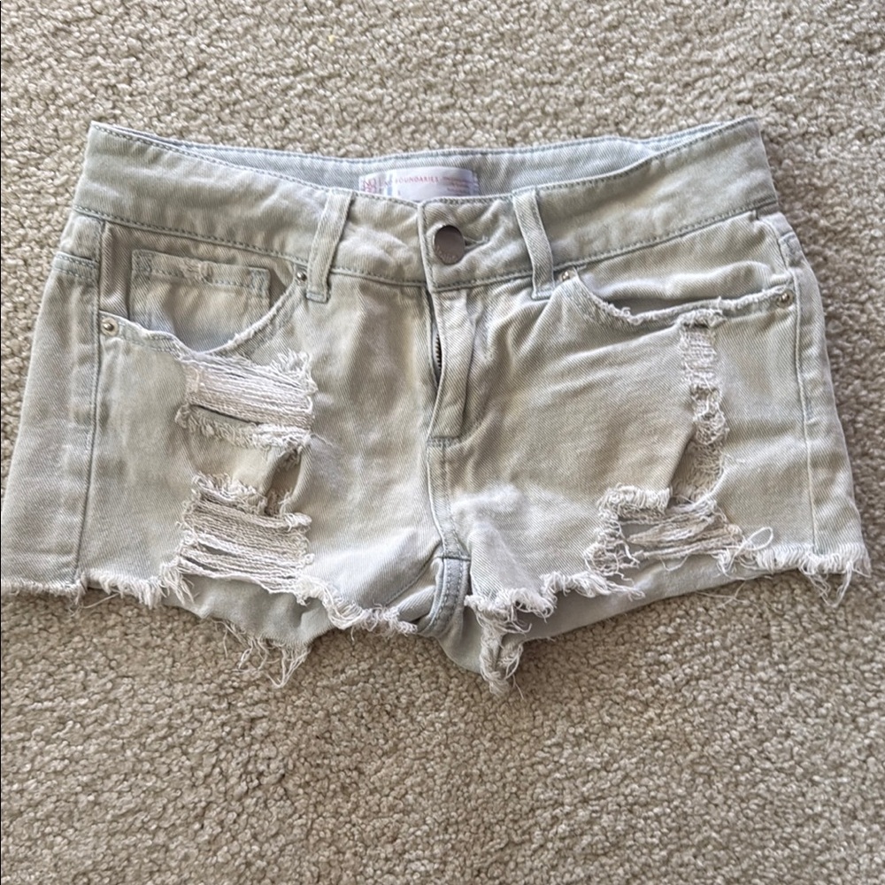 No Boundaries Gray Jean Shorts Distressed Casual